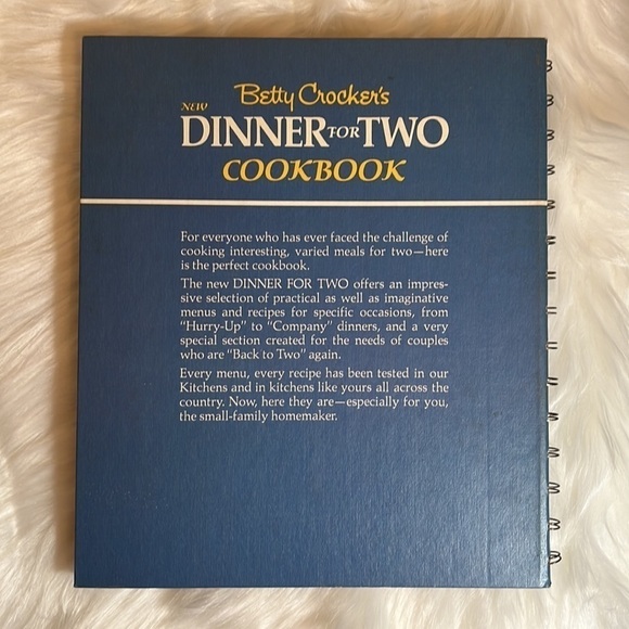VINTAGE Betty Crocker Cookbook Set - Picture 2 of 10